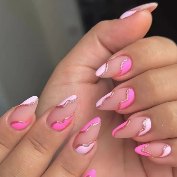 24 Pieces Fake press on nails - Picture 4 of 4